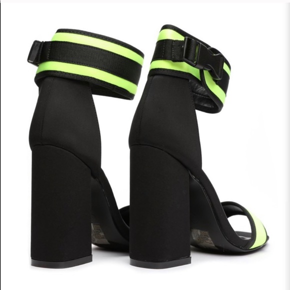 Neon heel - Picture 5 of 5